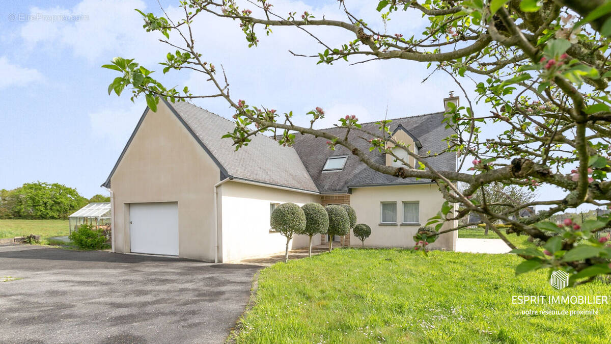 Maison à NEVEZ