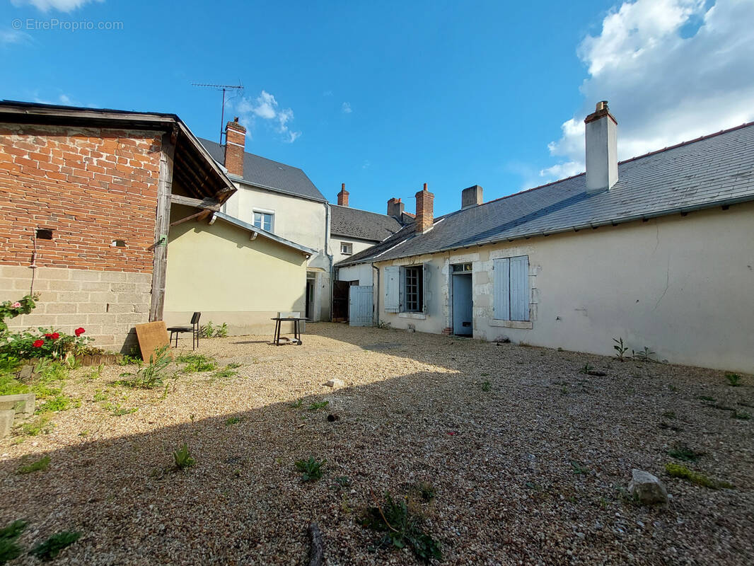 Appartement à FLEURY-LES-AUBRAIS
