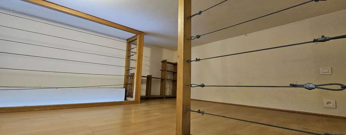 Appartement à SAINT-LAURENT-DU-VAR