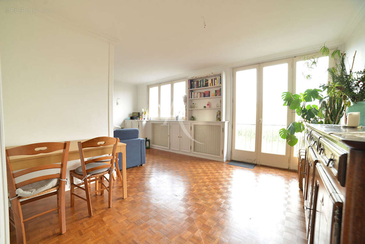 Appartement à FONTENAY-SOUS-BOIS