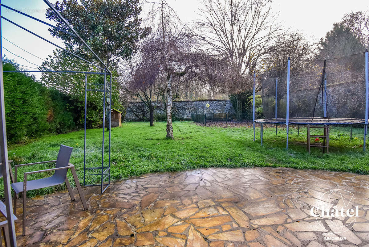 Maison à LA CHAPELLE-EN-SERVAL