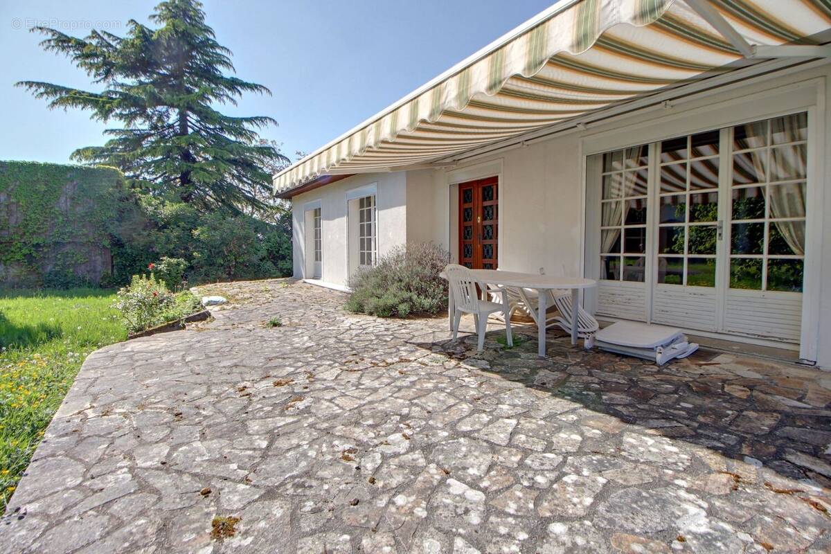 Maison à PLAISIR