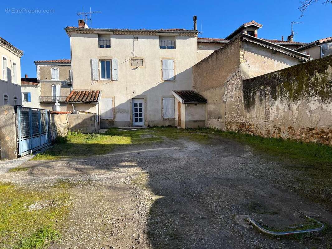   - Appartement à CASTRES