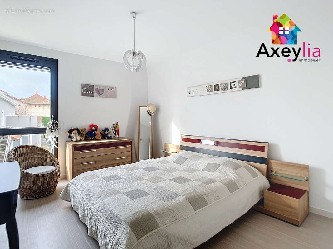 Appartement à RENAISON