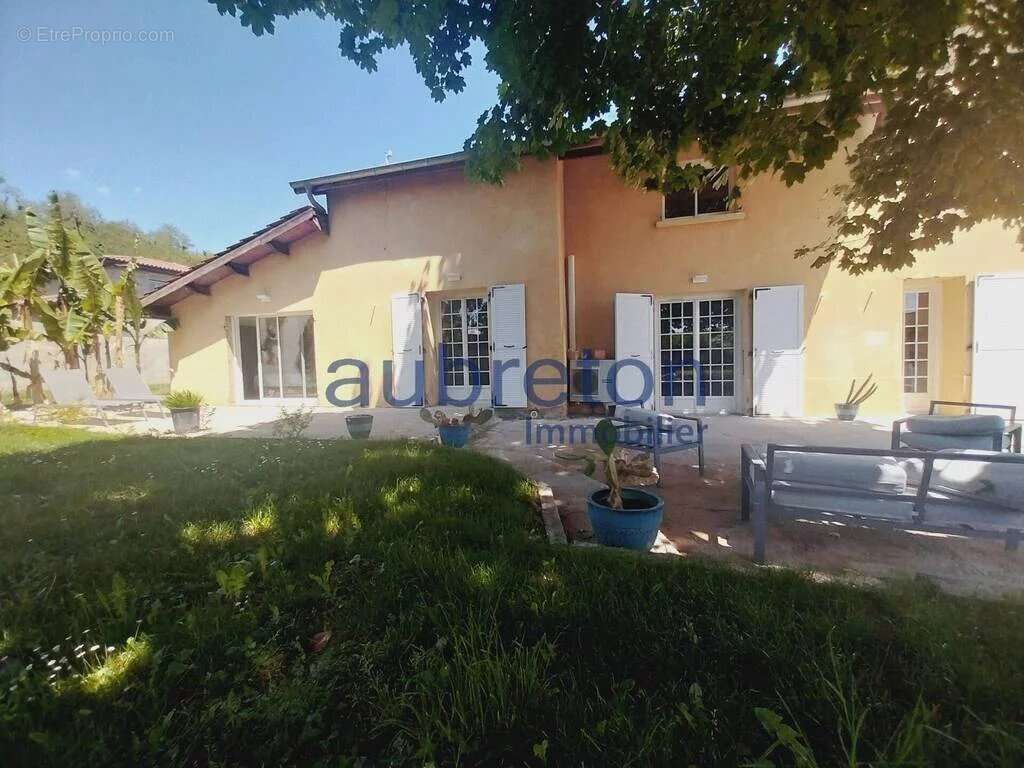 Maison à BEAUREPAIRE