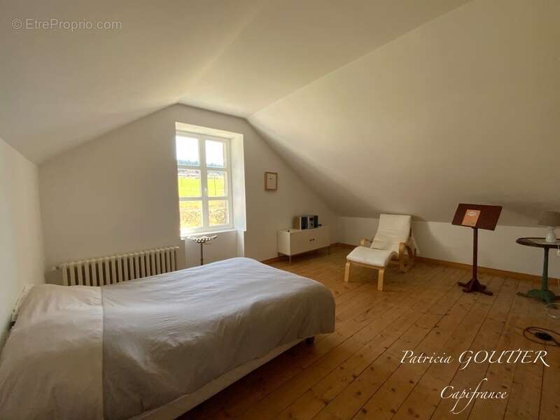 Maison à NOIRETABLE