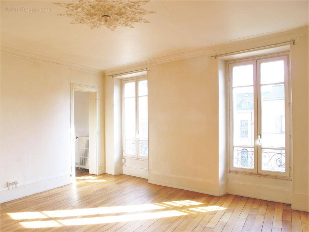 Appartement à VERSAILLES