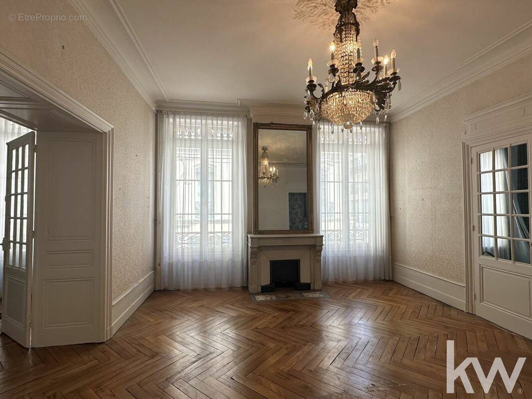 Appartement à SAINT-ETIENNE