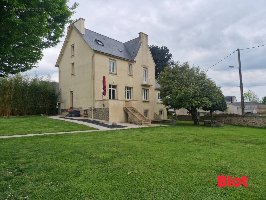 Maison à LOCMINE