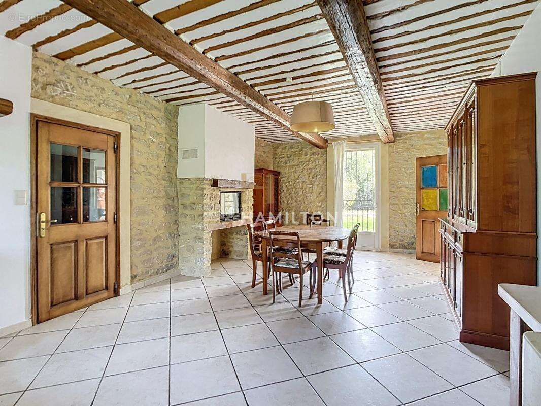 Maison à MONTEUX