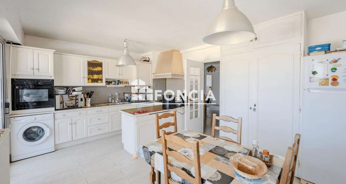 Appartement à HYERES