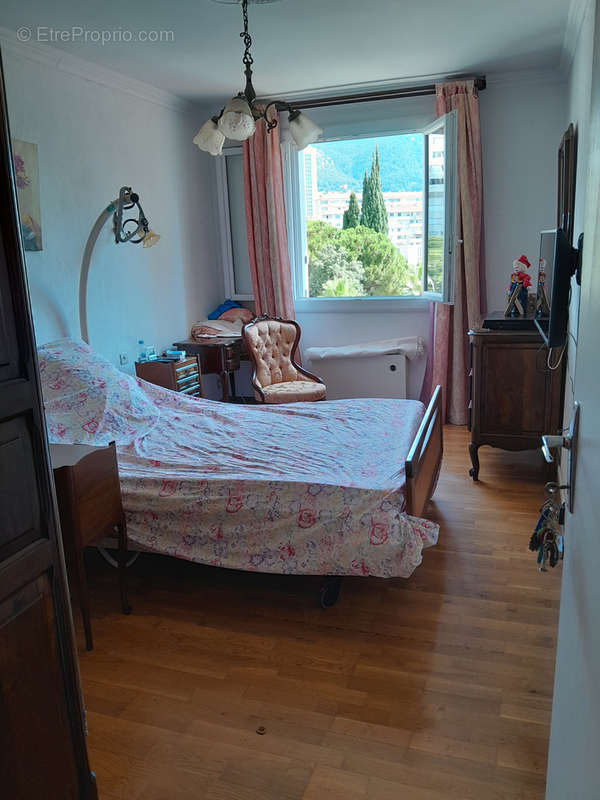 Autre à TOULON