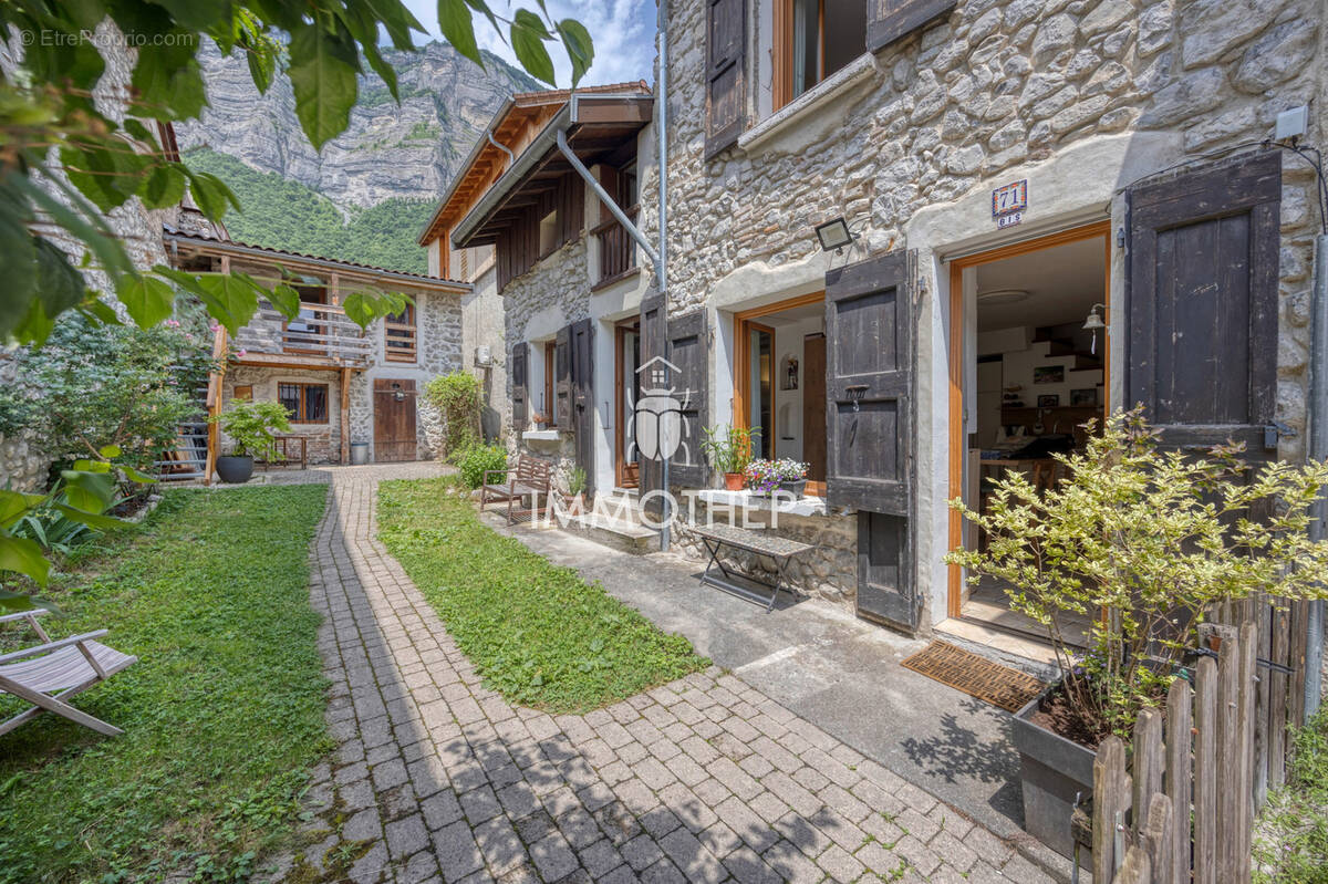 Maison à CROLLES