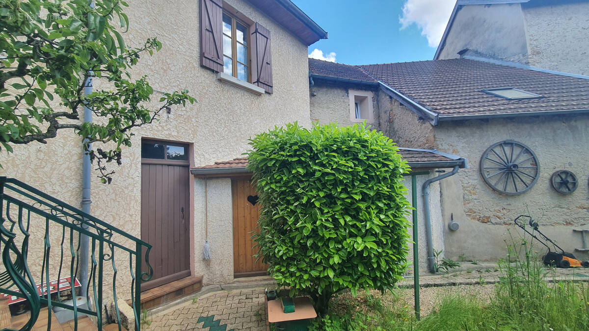 Maison à HIERES-SUR-AMBY