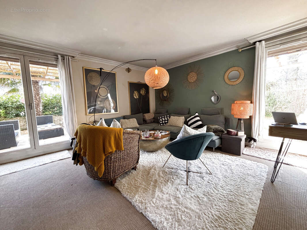 Appartement à SAINT-GENIS-LAVAL