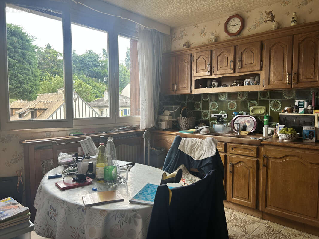 Maison à JOUY-MAUVOISIN