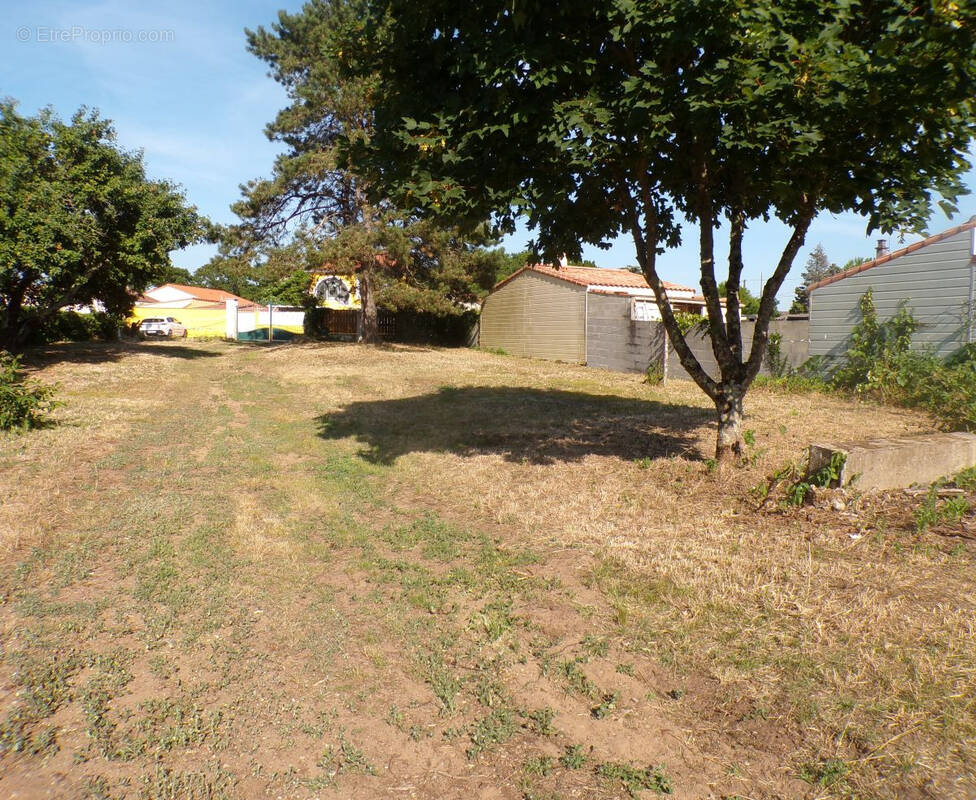 Terrain à LA PLAINE-SUR-MER
