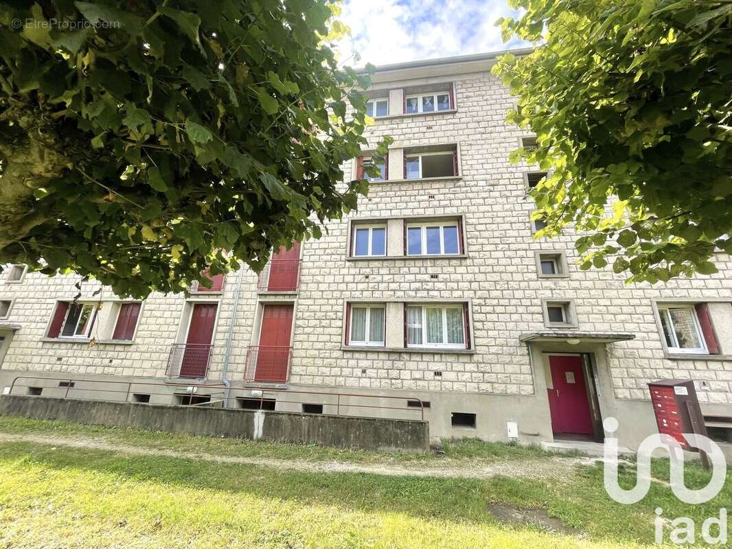 Photo 5 - Appartement à LA CHAPELLE-SAINT-LUC