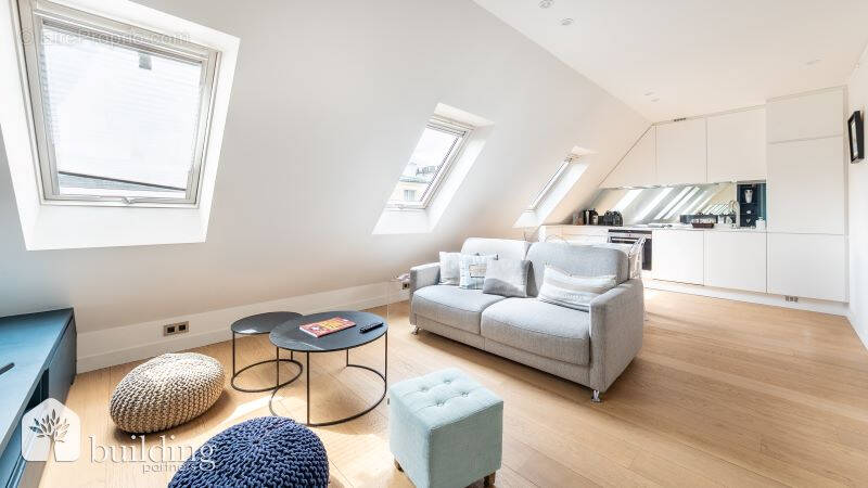 Appartement à PARIS-8E