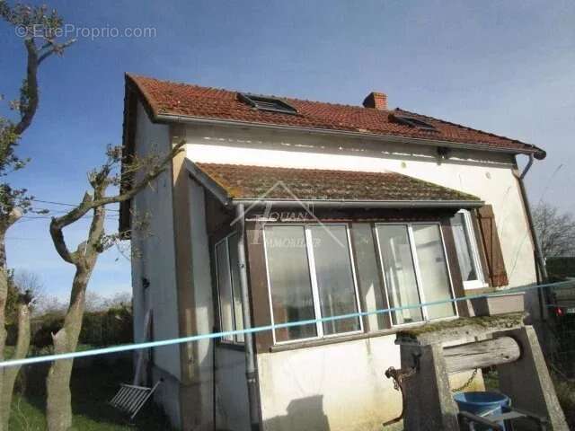 Maison à VARENNES-SUR-ALLIER