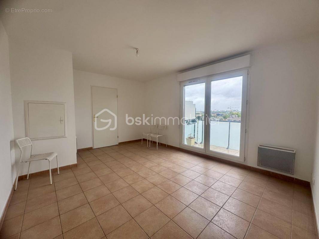 Appartement à AUBERVILLIERS