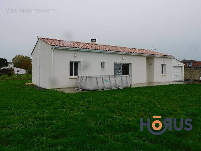 Maison à MONTPELLIER-DE-MEDILLAN