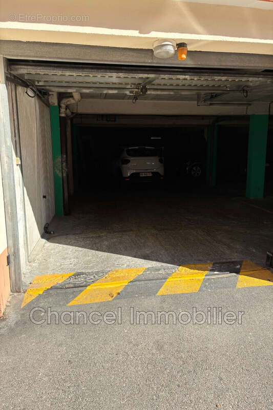 Parking à ANTIBES