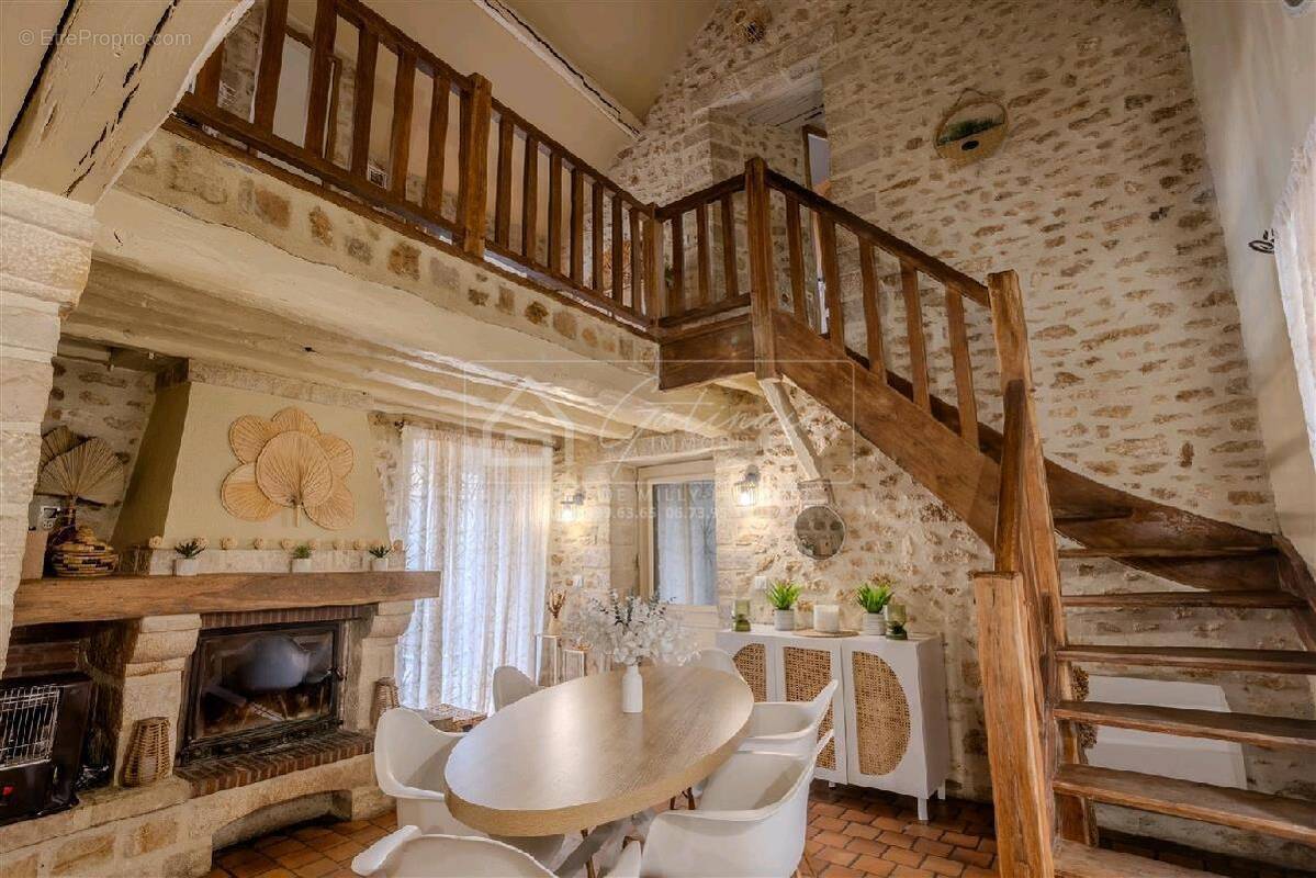 Maison à MILLY-LA-FORET