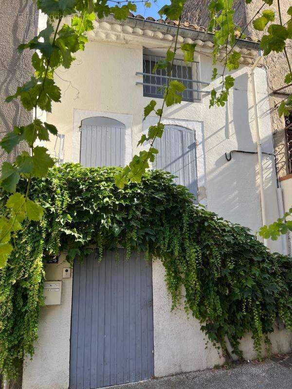 Maison à REMOULINS
