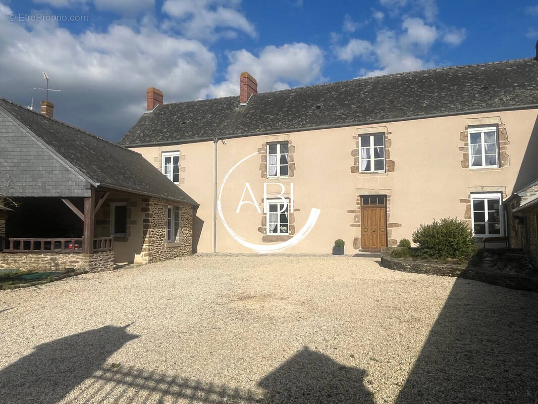 Maison à SAINT-AIGNAN-DE-COUPTRAIN