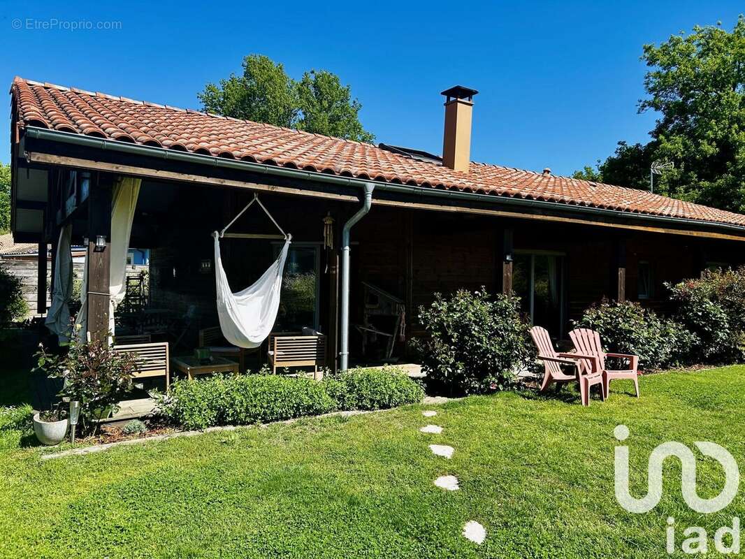 Photo 2 - Maison à VENDAYS-MONTALIVET