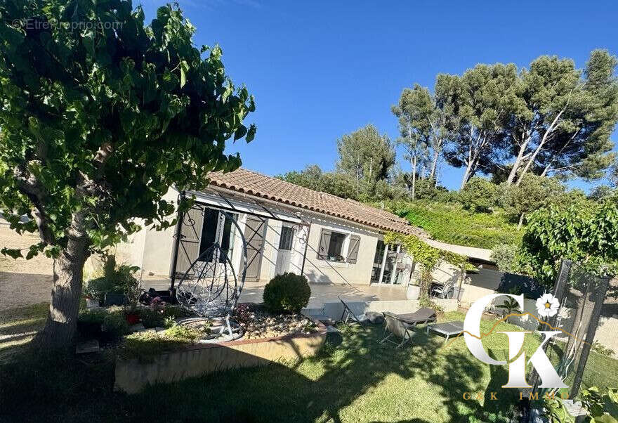 Maison à LE CASTELLET