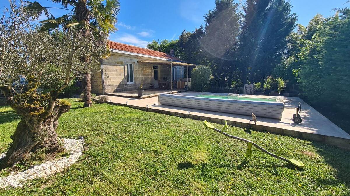 Maison à AUBIE-ET-ESPESSAS
