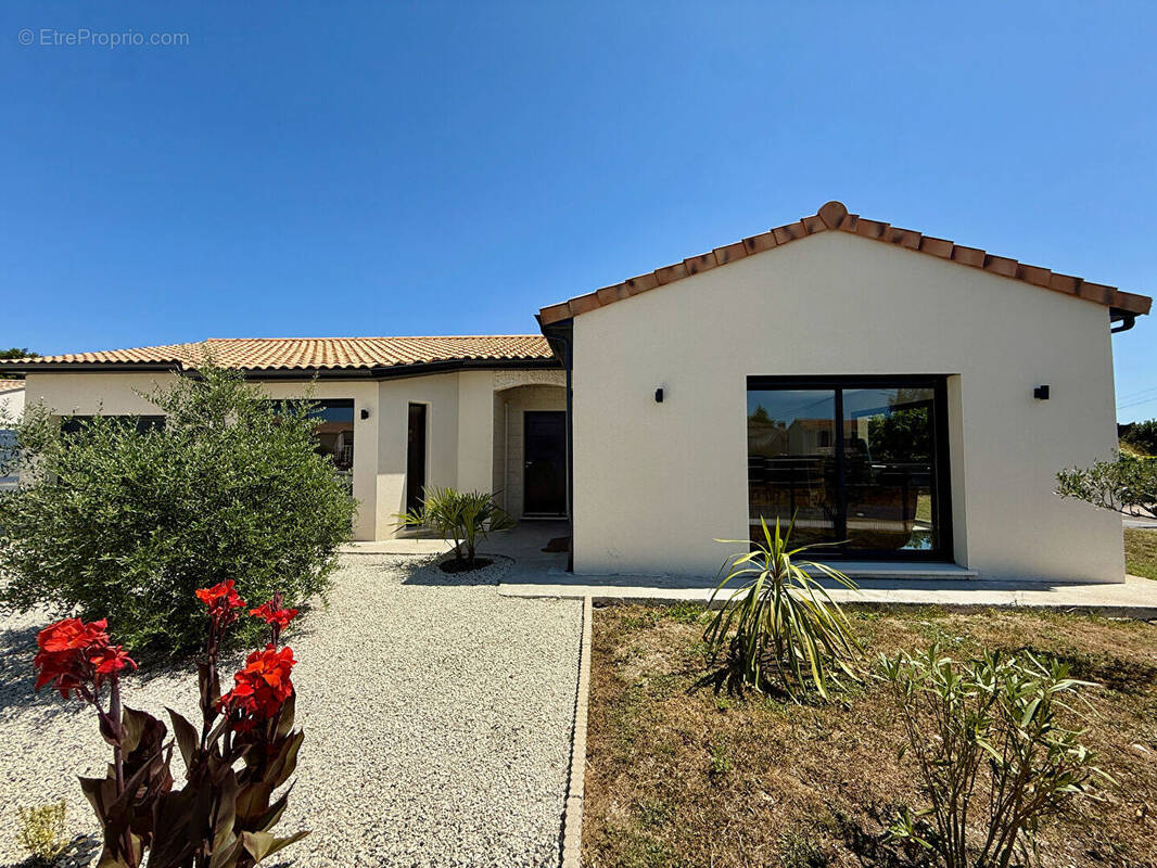 Maison à SAINT-YRIEIX-SUR-CHARENTE