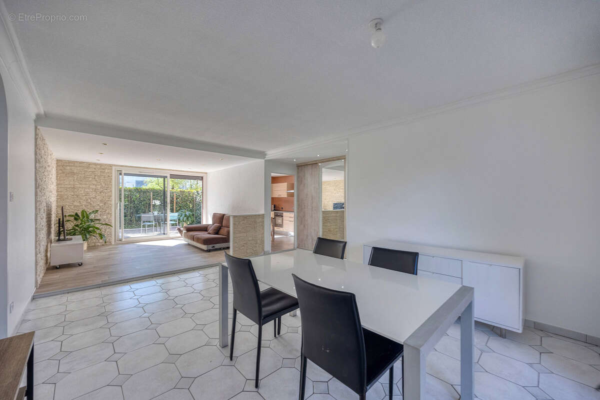 Appartement à MOIRANS