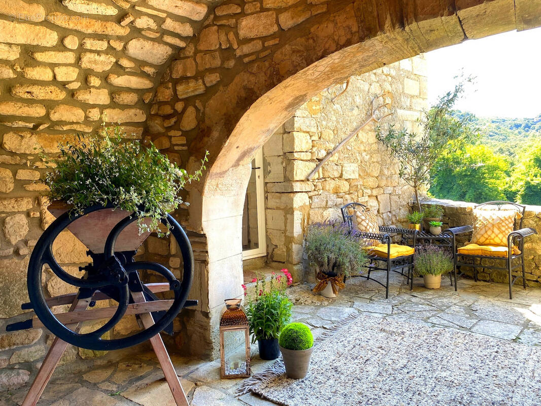 Maison à MONTCLUS