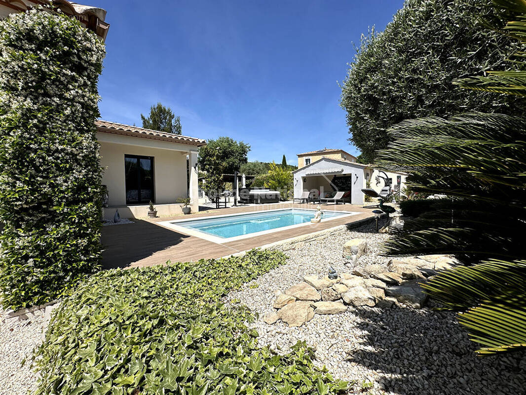 Maison à CAVEIRAC