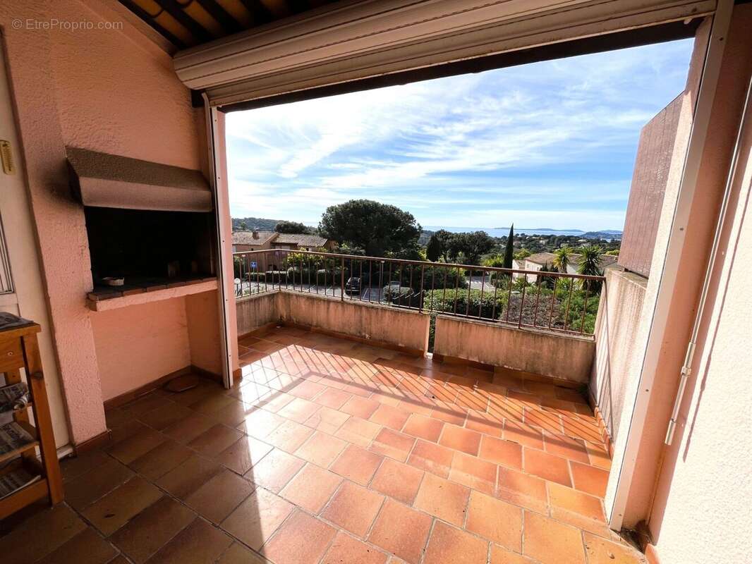 Appartement à LA CROIX-VALMER