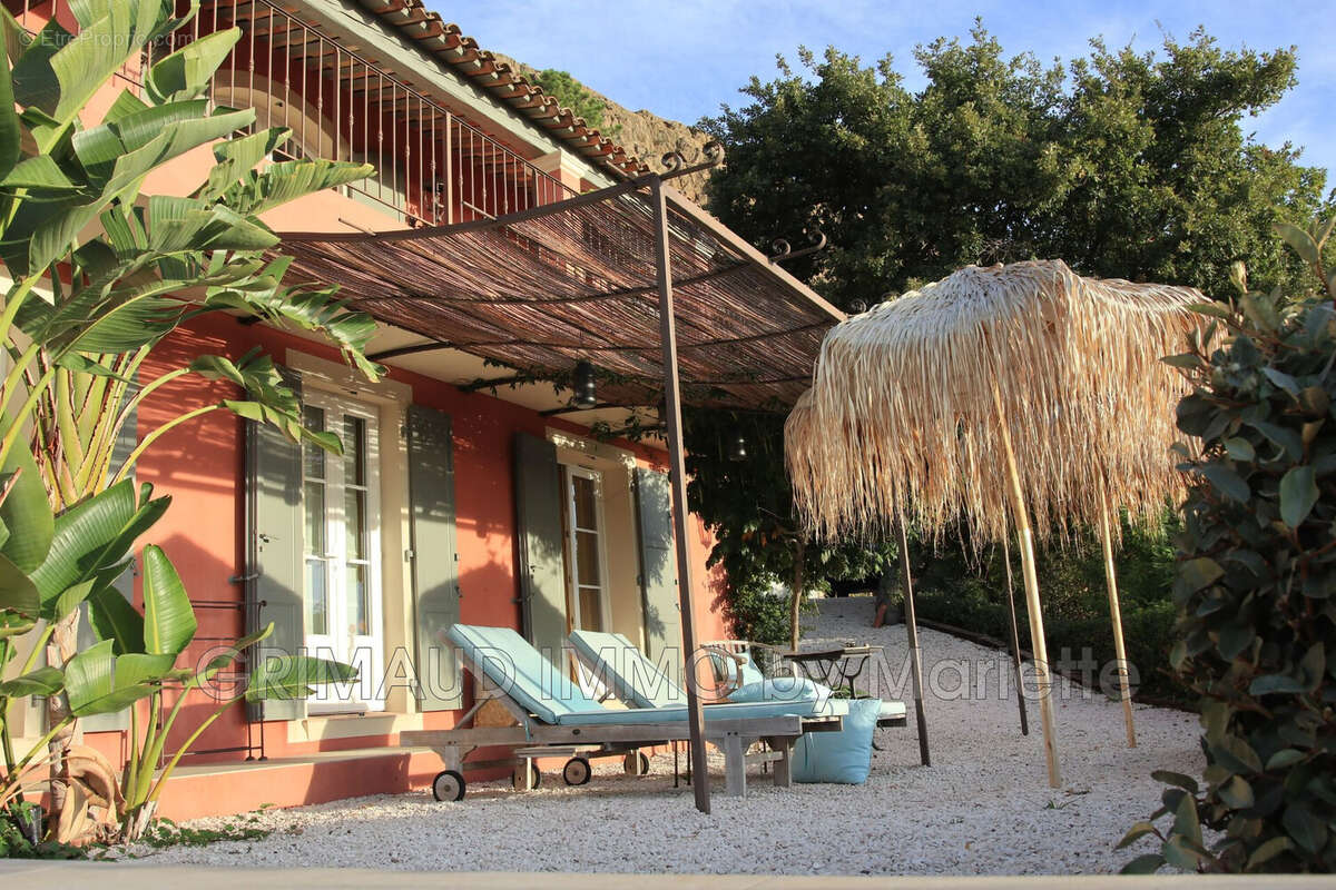 Maison à LA GARDE-FREINET