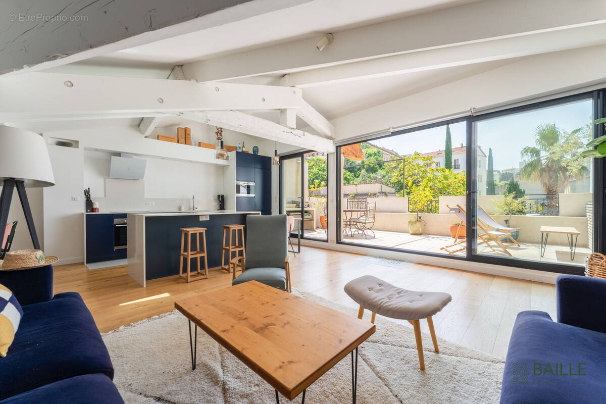 Appartement à MARSEILLE-7E