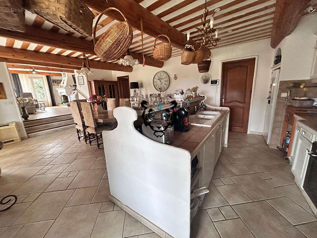 Maison à ROQUEBRUNE-SUR-ARGENS