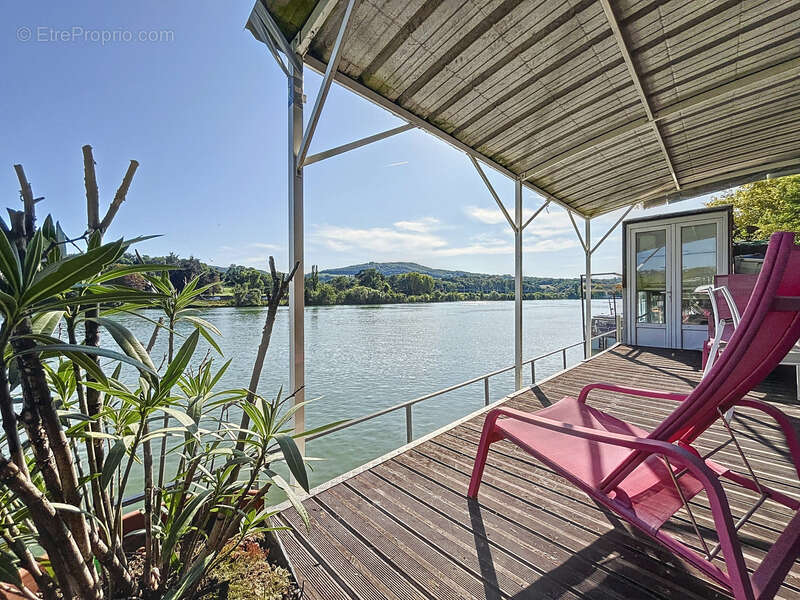 Autre à NEUVILLE-SUR-SAONE