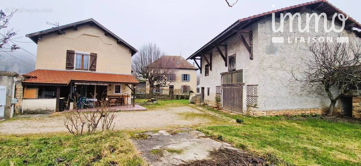 Maison à CESSIEU
