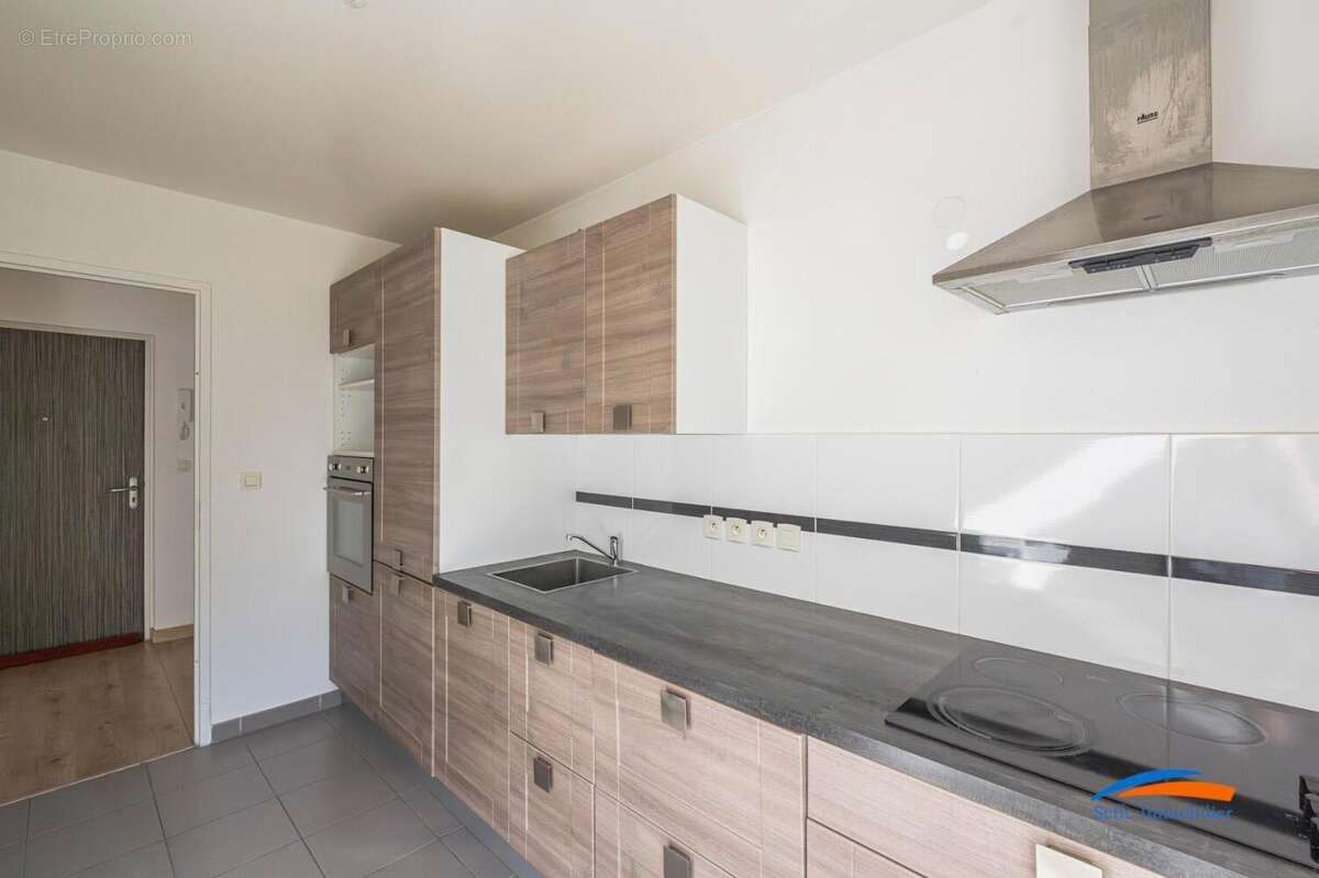   - Appartement à REIMS