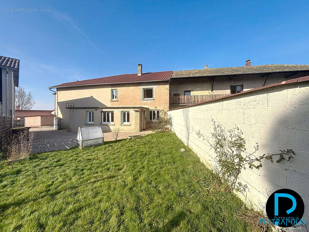 Maison à CHATILLON-SUR-CHALARONNE