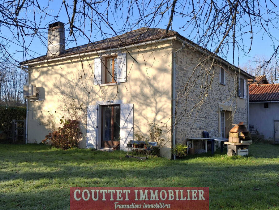 Maison à CONFOLENS