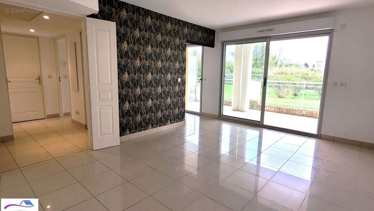 Appartement à MANDELIEU-LA-NAPOULE