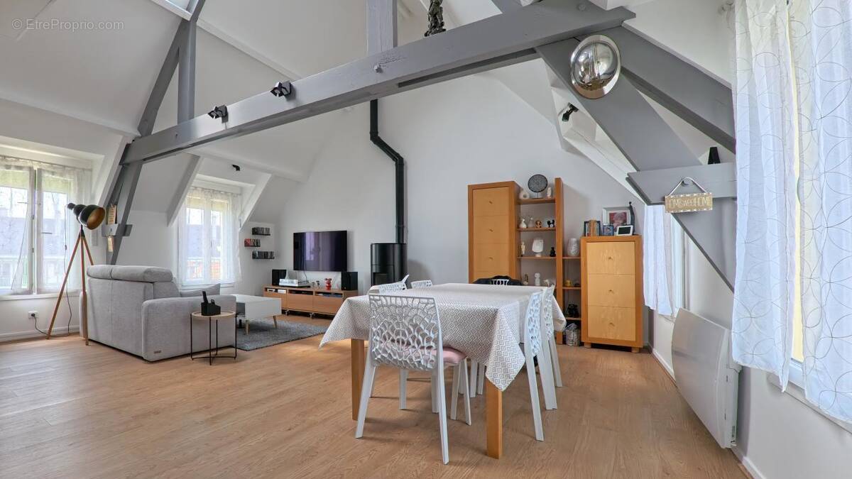 Appartement à SAINT-MAUR-DES-FOSSES