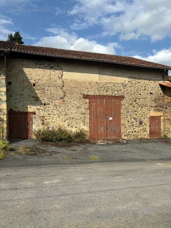 Appartement à ORADOUR-SUR-VAYRES