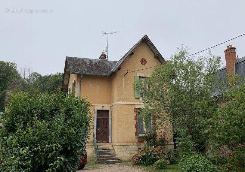 Maison à SAINT-AMAND-MONTROND